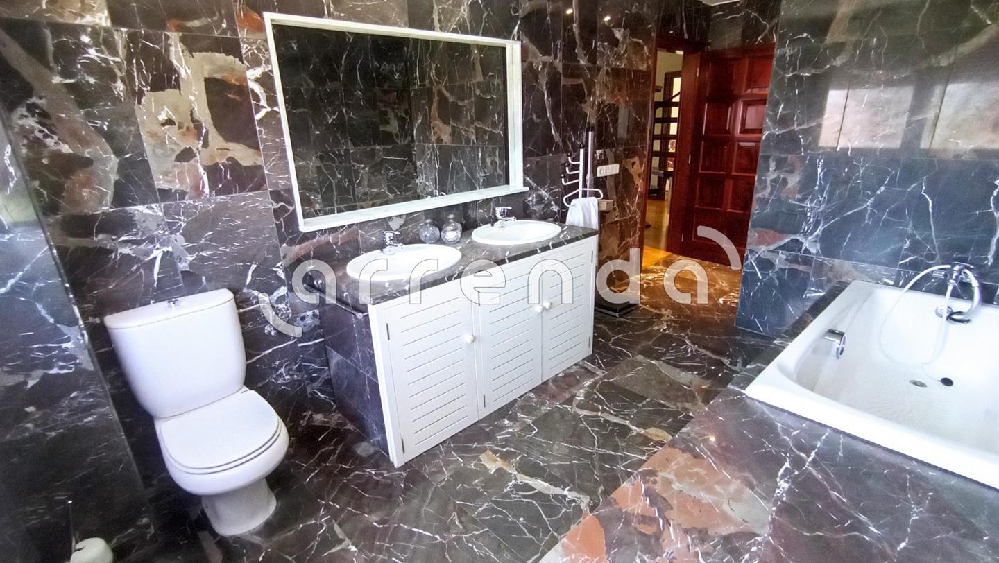villas en villalbilla · calle-almeria-28810 1050000€