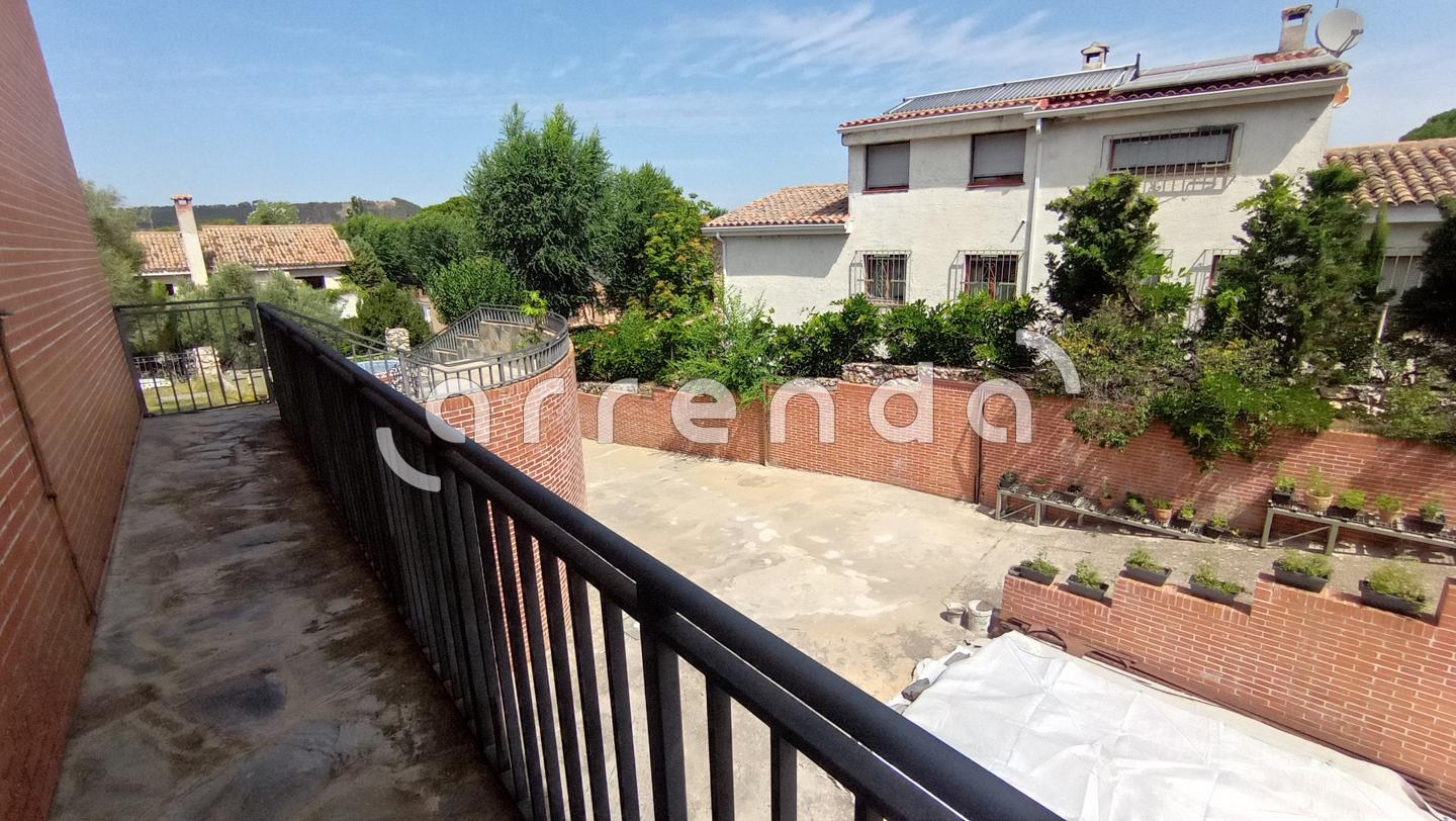 villas en villalbilla · calle-almeria-28810 1050000€