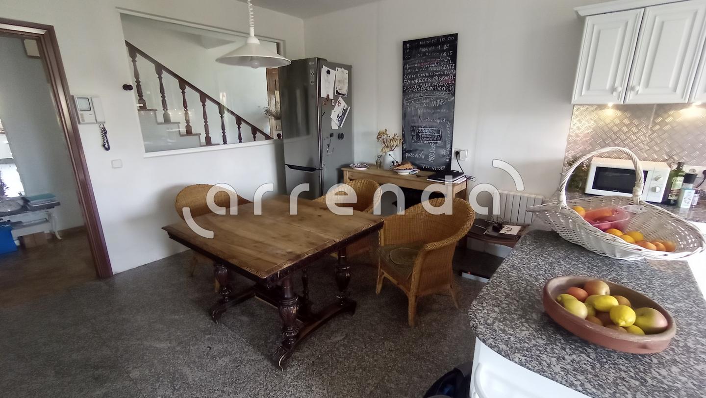 villas en villalbilla · calle-almeria-28810 1050000€