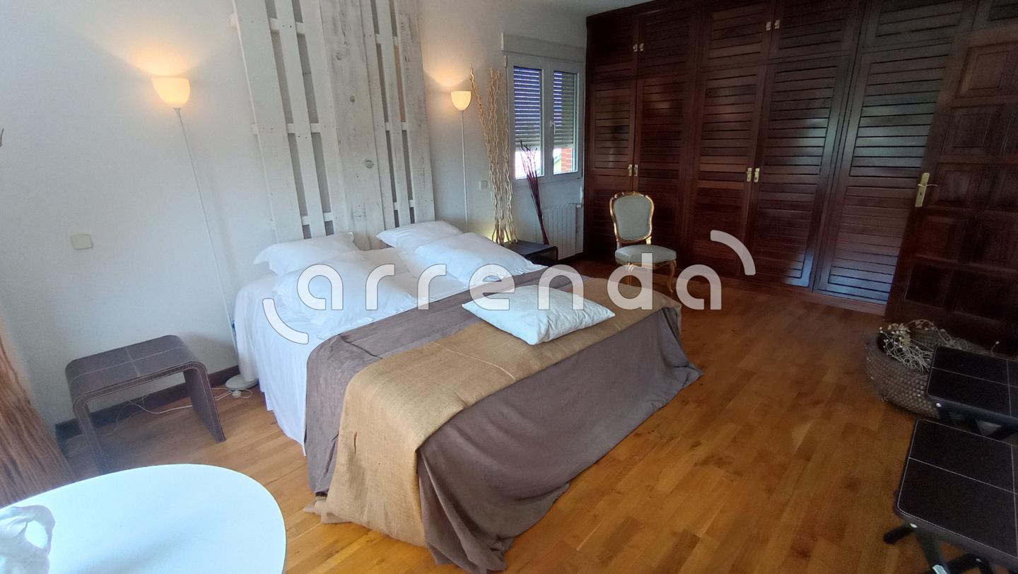 villas en villalbilla · calle-almeria-28810 1050000€