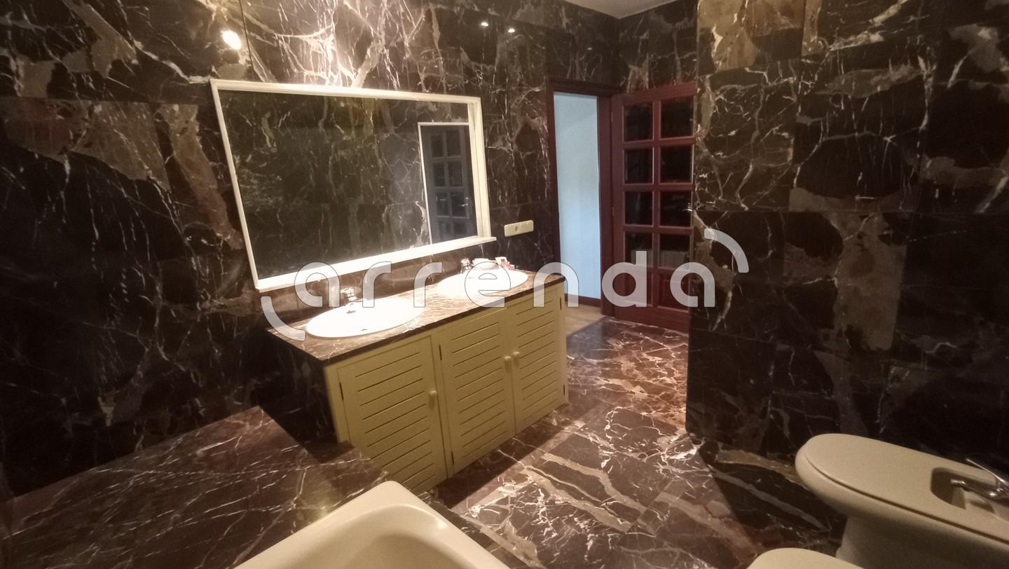 villas en villalbilla · calle-almeria-28810 1050000€