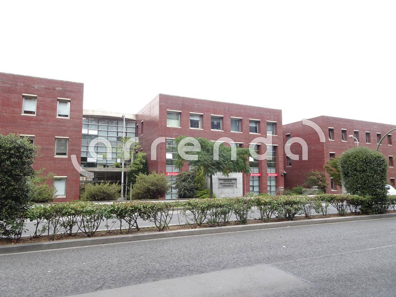 pisos en santander · calle-blas-cabrera-39006 890€