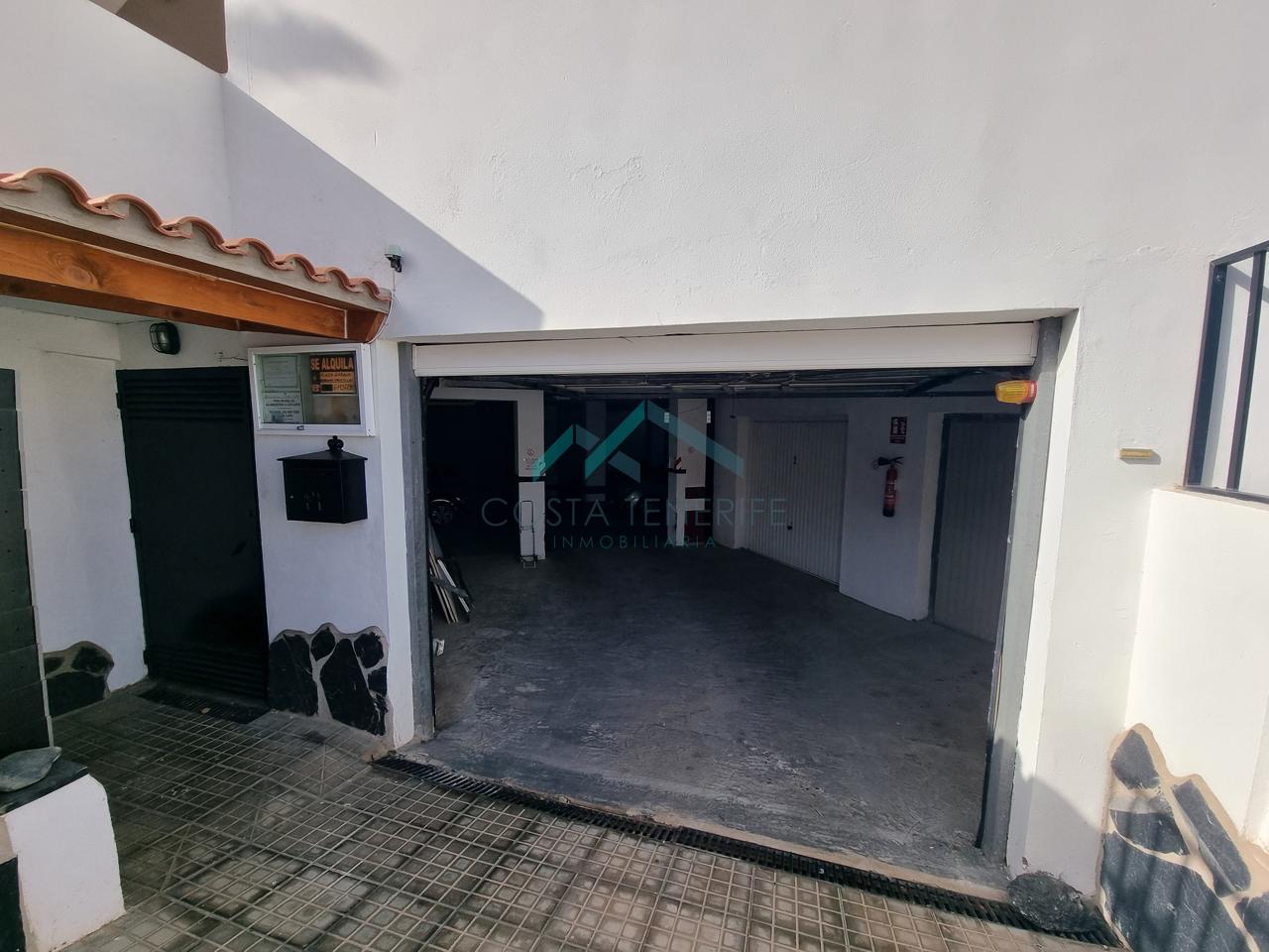 Plaza de parking en Avenida la Gaviota, Varadero - Alcalá, Santa Cruz de Tenerife de 11 m2