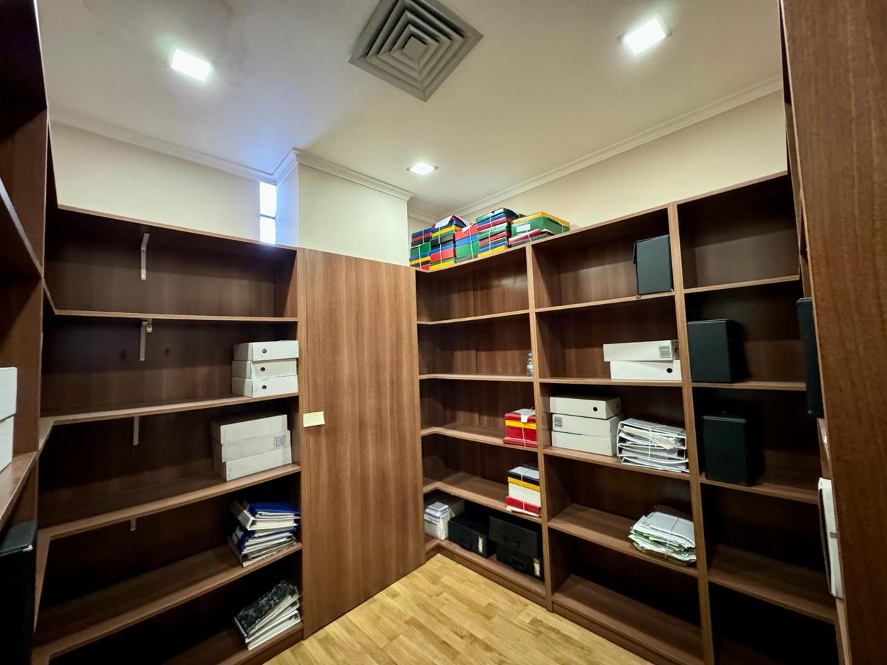 local en montcada-i-reixac · montcada-centro 119900€