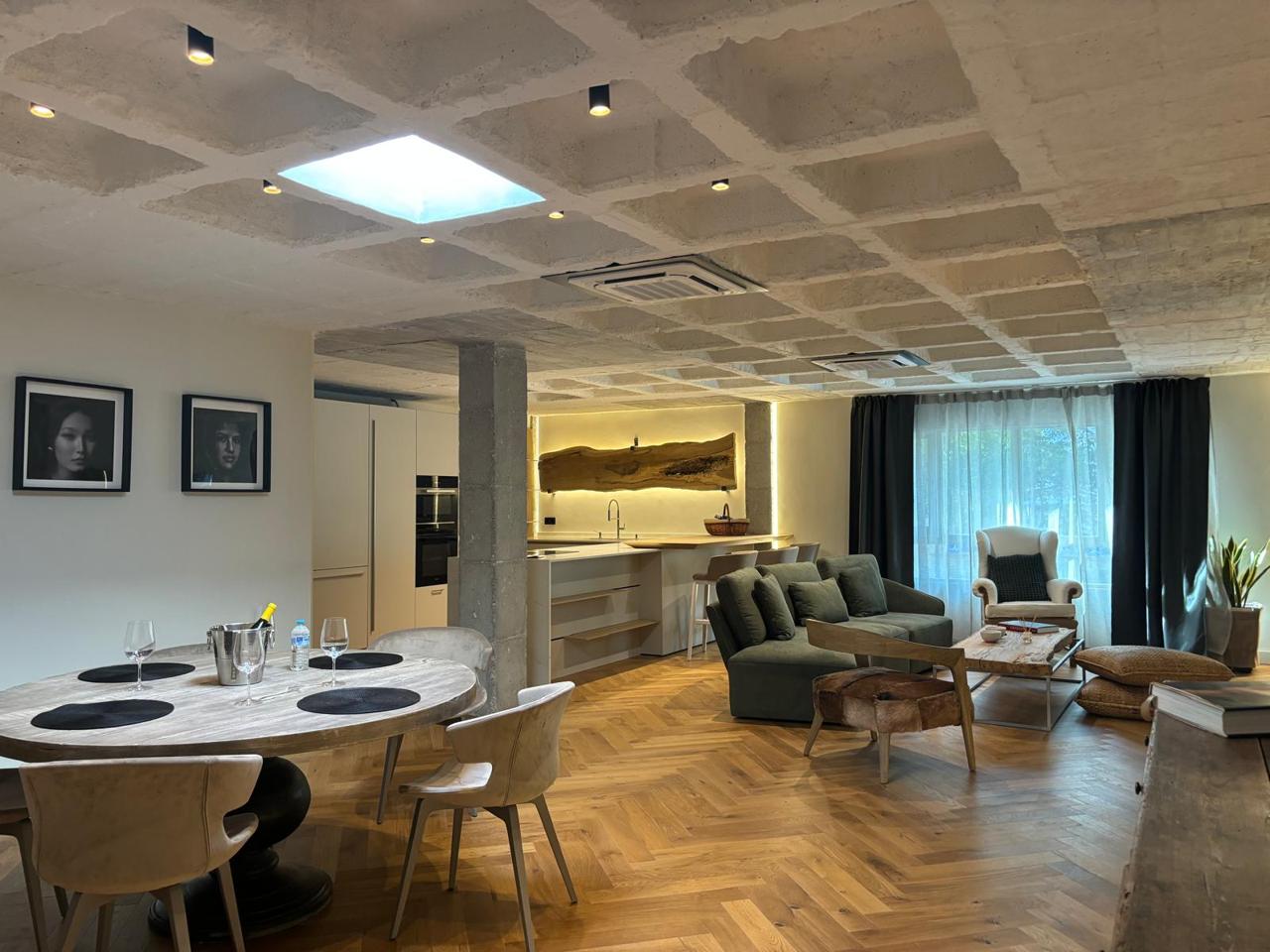SE VENDE EXCLUSIVO LOFT DE LUJO EN AVENIDA RICARDO SORIANO A ESTRENAR