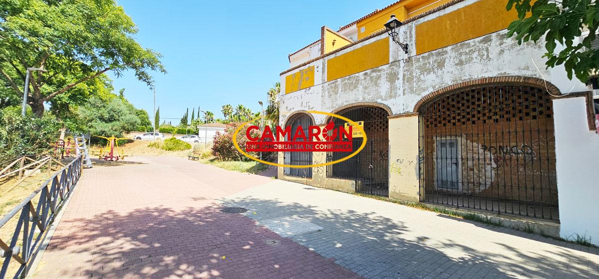 Local en venta en Palomares del Río de 130 m2 REF:03706