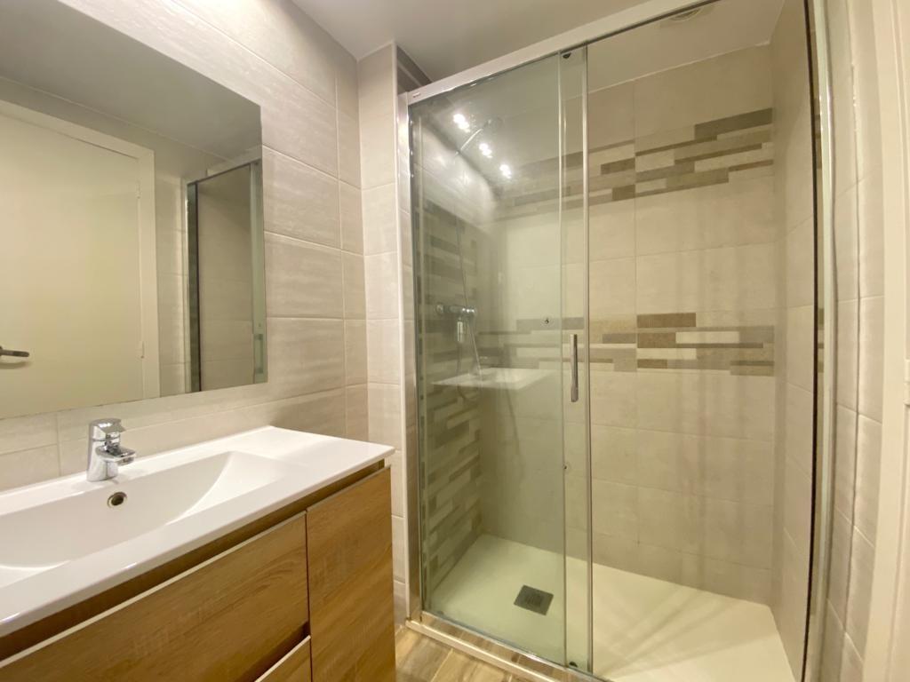 pisos en barcelona · carrer-de-floridablanca-08015 265000€