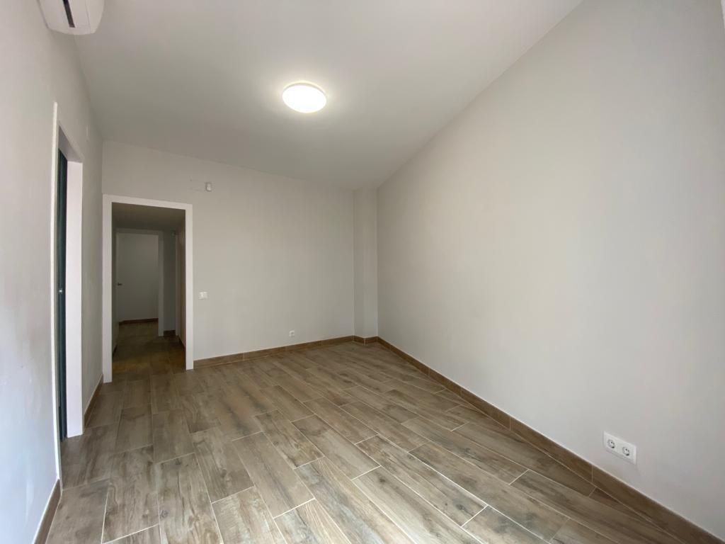pisos en barcelona · carrer-de-floridablanca-08015 265000€