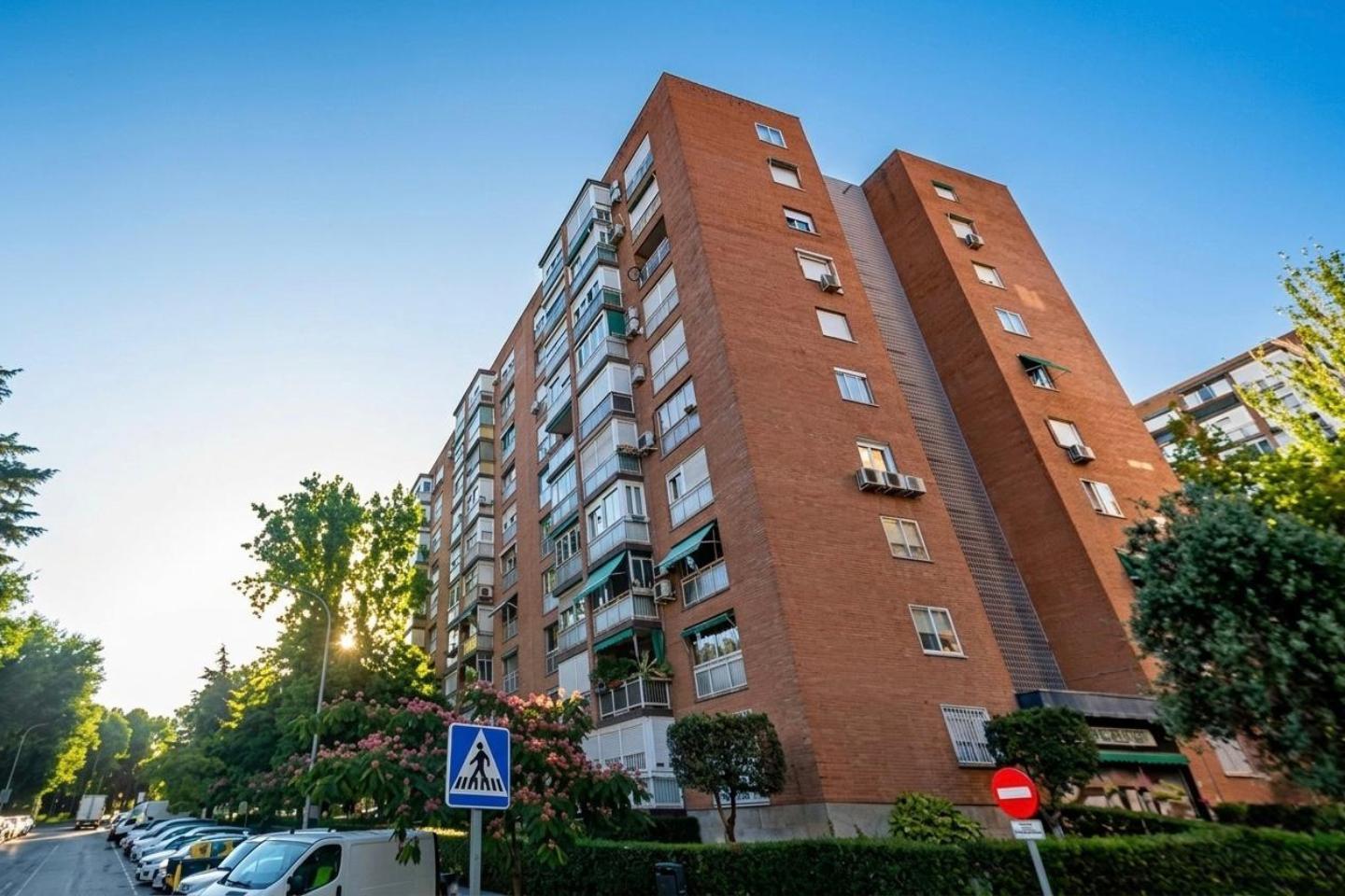 Piso en Venta en Calle Puentelarra - Santa Eugenia