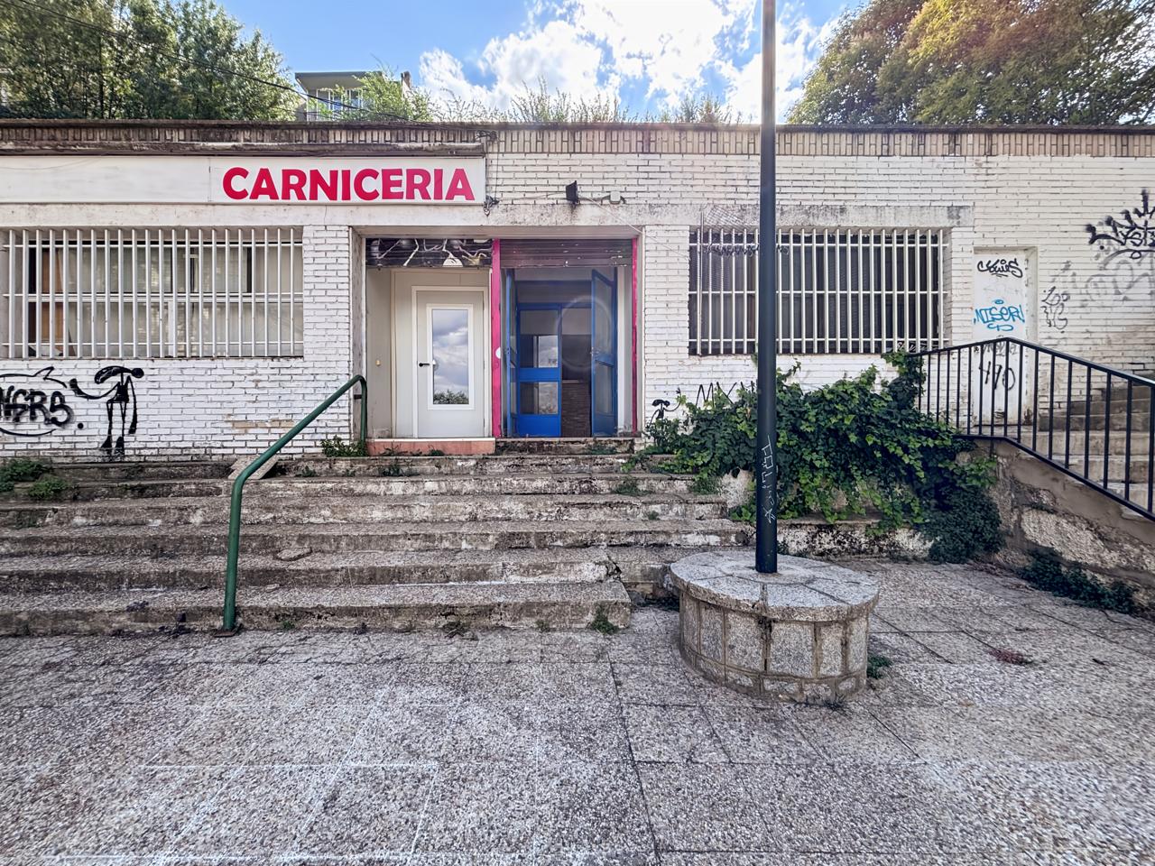 Local de 217 m² con posibilidad de cambio de uso a vivienda residencial en Becerril de La Sierra, 28490