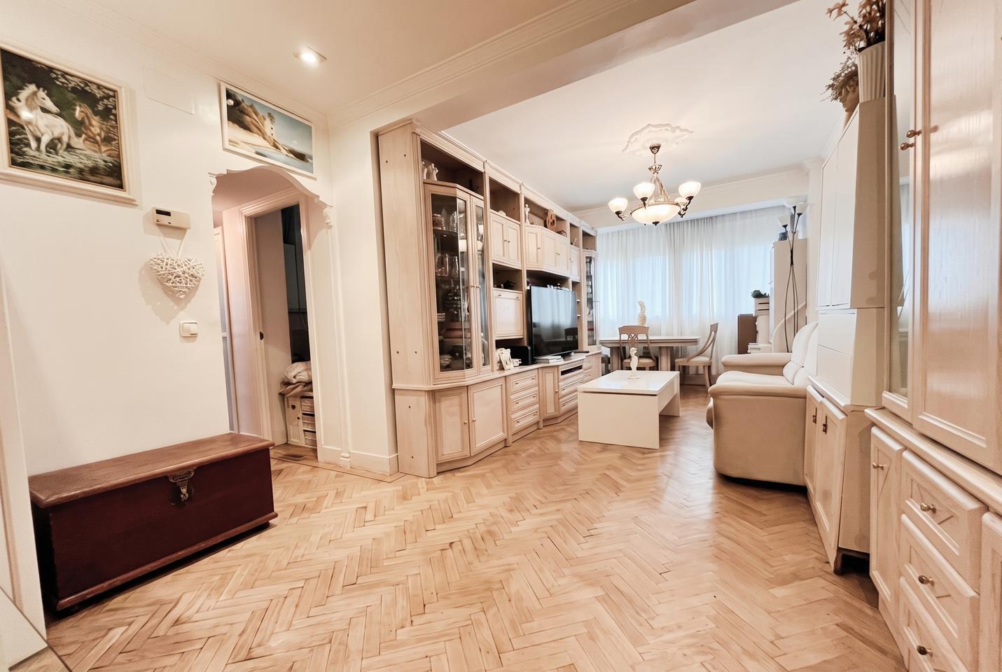 Vivienda Luminosa en el Barrio de Santa Eugenia, 28031