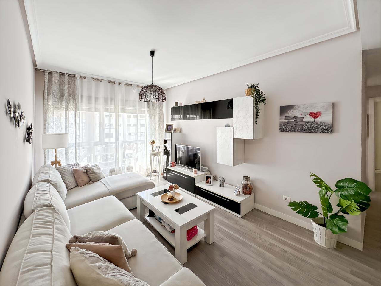 Piso en venta en Ensanche de Vallecas La Gavia, Villa de Vallecas Madrid, 28051