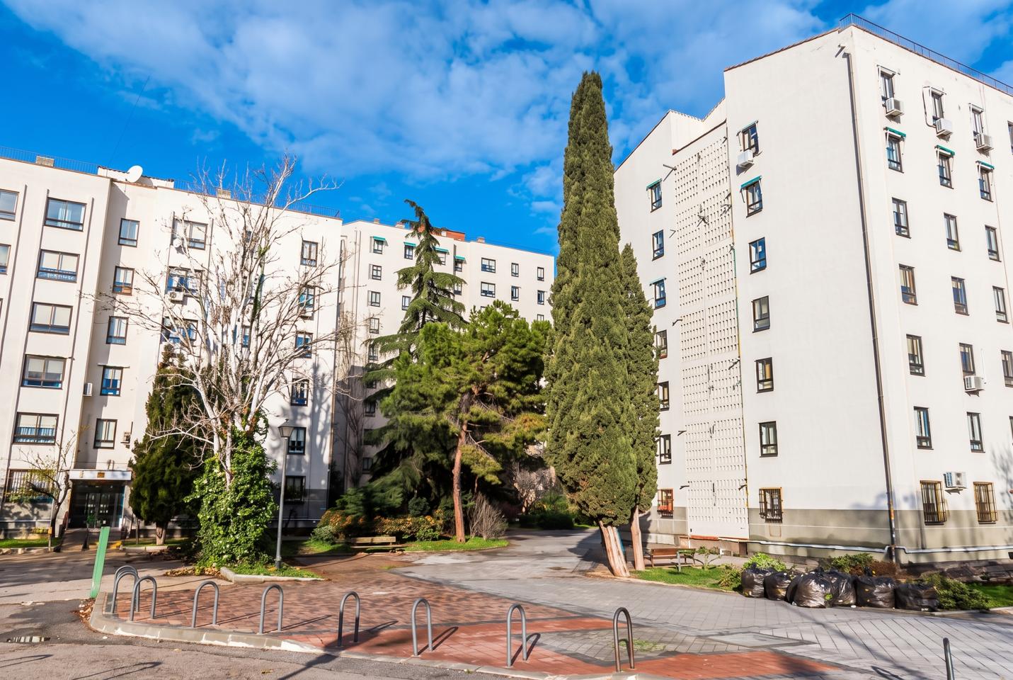 Piso en venta en Madrid de 99 m2, 28041