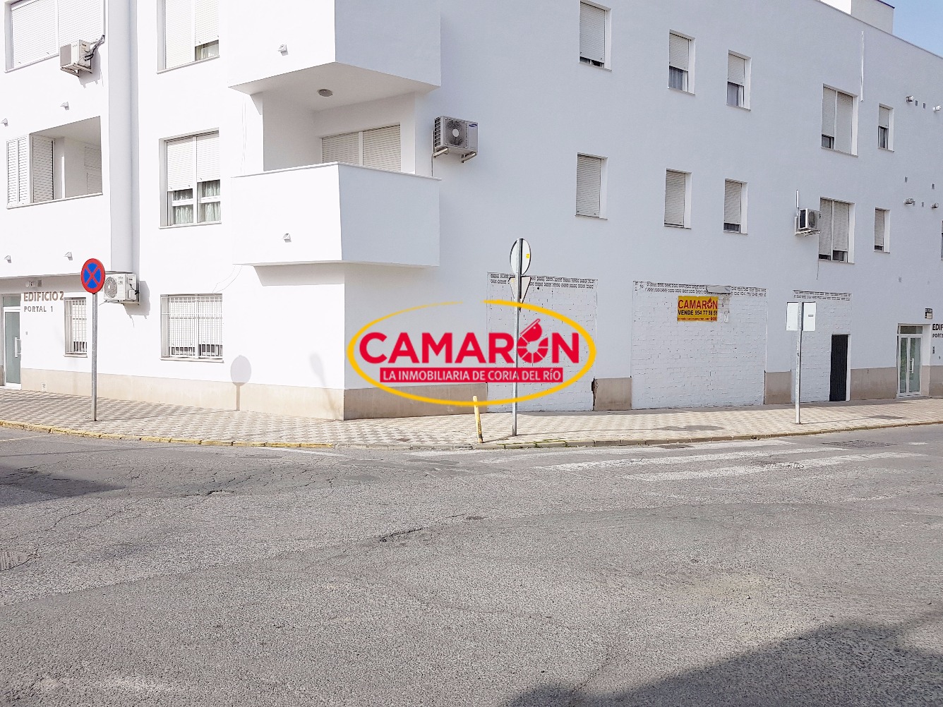 Local en venta en Coria del Río de 200 m2 REF:01420