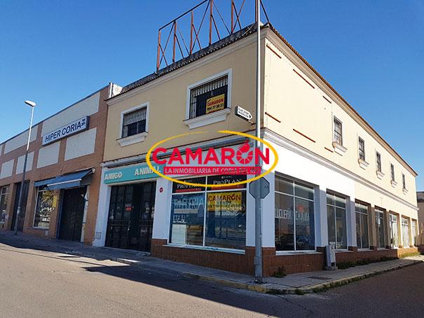 Local en venta en Coria del Río de 600 m2 REF:00690